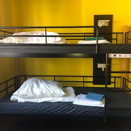 Backpackers Duesseldorf - Self Check-In-3